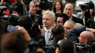 Wikileaks Founder, Julian Assange Hires Pirate Bay Lawyer