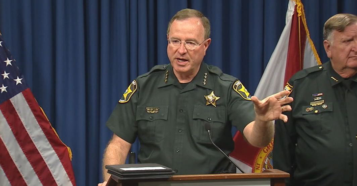 Florida Sheriff threatens to Arrest 'Rascal' Tim Cook if He Doesn't Unlock the iPhone